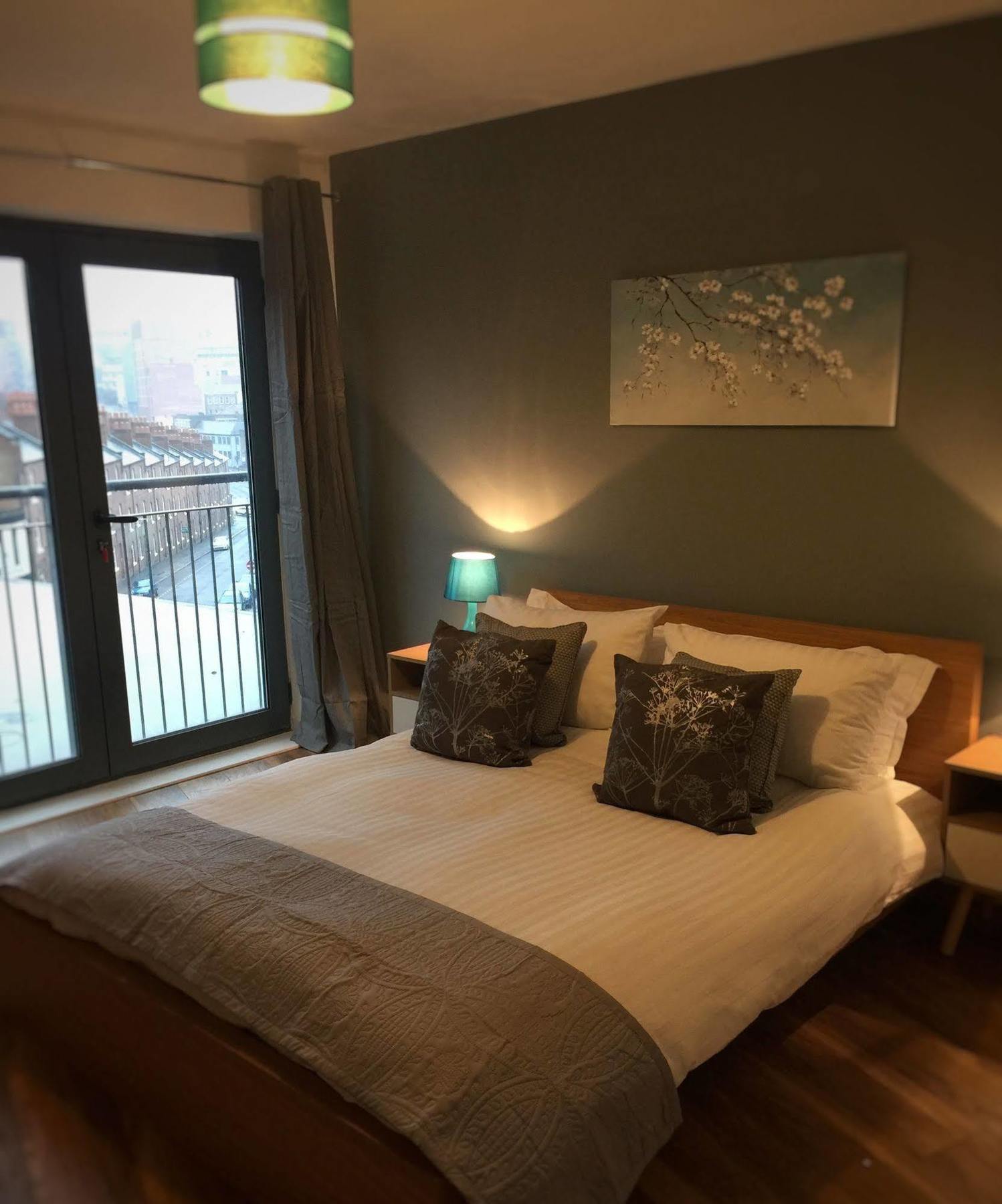 The Cathedral Suite Apartment With Love Your Stay Sheffield Kültér fotó